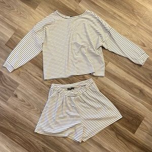 Black & white striped matching set - Size 10